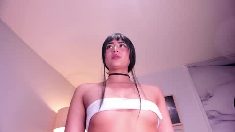 Snapshot of lara_madisson chatting on March 8, 7:38 am Lara Madisson online show from March 8, 7:38 am