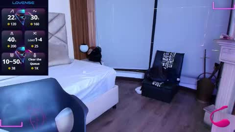 LaraCooper online show from March 9, 10:25 pm