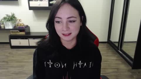 Laralianna online show from October 4, 5:44 pm