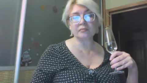 laramrs online show from September 25, 5:31 pm