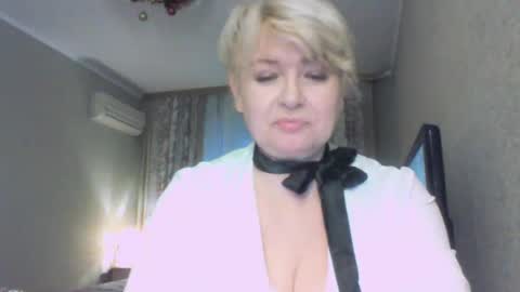 laramrs online show from January 18, 1:53 pm