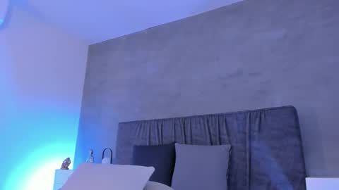 Laura online show from February 28, 7:29 pm