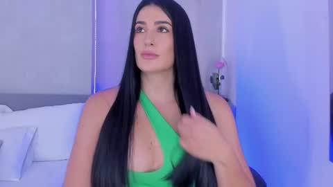Laura online show from July 6, 8:22 pm