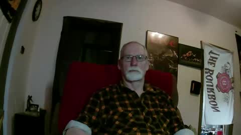 Larbie online show from November 1, 2:23 am