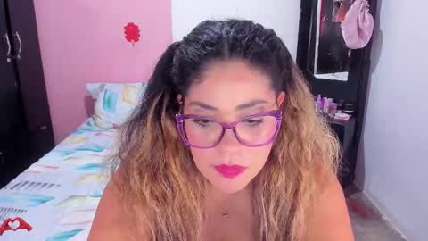 Snapshot of laris_park chatting on October 26, 11:48 pm laris_park online show from October 26, 11:48 pm