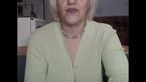 larisaq4ugo24 online show from December 22, 5:20 pm