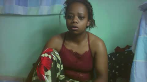 larissa645771 online show from November 18, 7:22 am