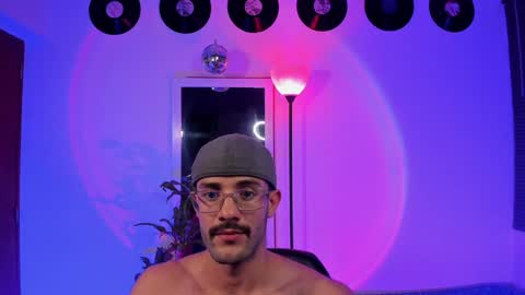 larry_stewart online show from January 7, 3:24 am