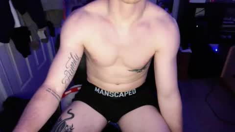 Snapshot of latepleasures chatting on February 28, 8:09 am latepleasures online show from February 28, 8:09 am