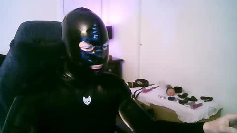 latexminheadroom online show from December 17, 4:08 am