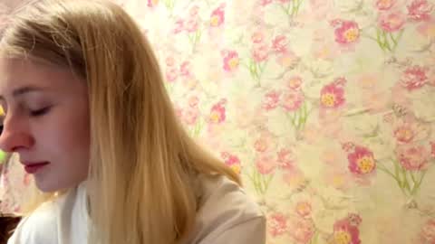 Amelia online show from December 16, 4:57 pm