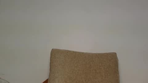 latiffaah_xx online show from February 27, 1:04 pm