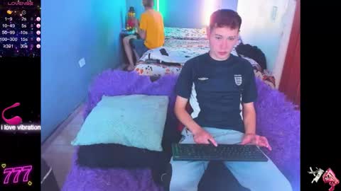 latin_boysxxx_ online show from February 9, 7:38 pm