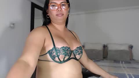 FLOR SALVAJE online show from December 14, 9:10 pm