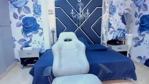 EMMA   online show from September 17, 3:15 pm