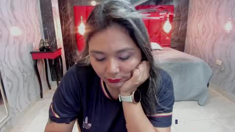 EMMA   online show from April 4, 2:35 pm