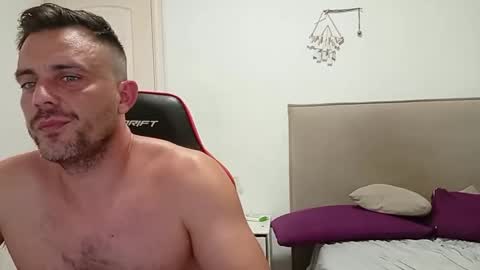 LatinBlueBoy online show from September 16, 9:51 pm