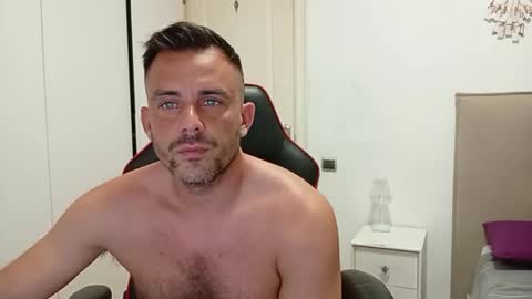 LatinBlueBoy online show from September 17, 10:02 pm