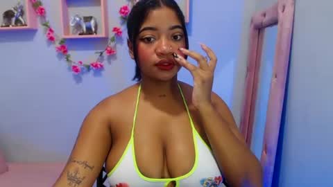 latinbrunett1 online show from July 20, 9:49 pm