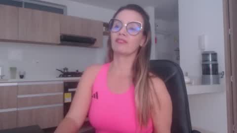 latinpaprika online show from March 20, 11:32 pm