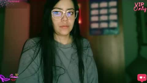 laujgray online show from March 29, 7:43 am