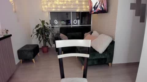 laura cruz online show from January 20, 5:04 am