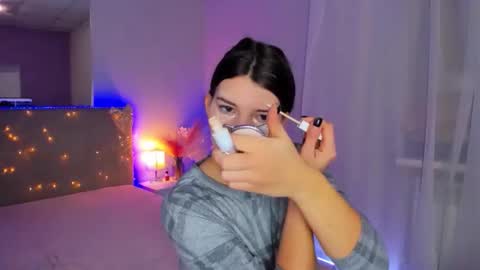 Laura online show from February 23, 6:48 am