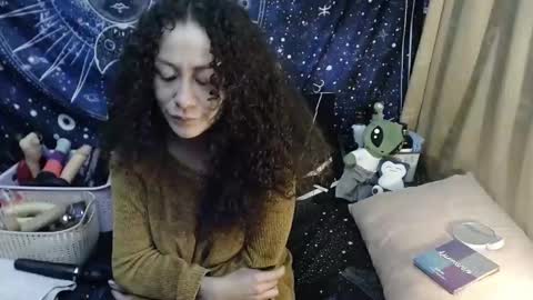  Wen  online show from February 25, 9:37 pm