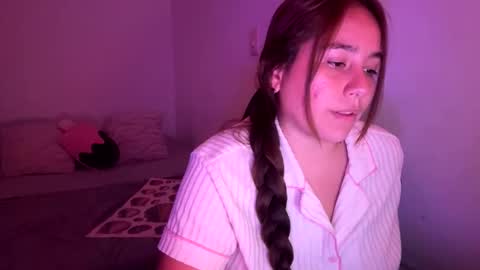 laura online show from April 5, 1:46 am