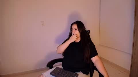 laura online show from January 5, 11:41 pm