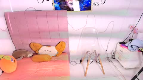 laura online show from June 29, 9:36 pm