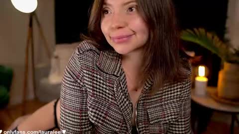 Laura Lee. online show from September 14, 2:14 am