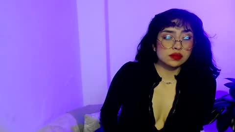 laura_pink01 online show from February 8, 5:08 am