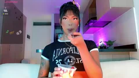 Laura online show from March 15, 6:40 am