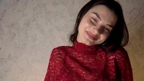 Laura online show from December 15, 11:28 am