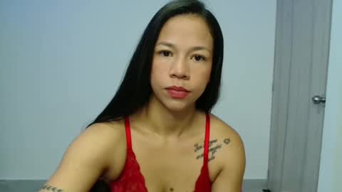 lauracb          online show from November 4, 12:39 pm