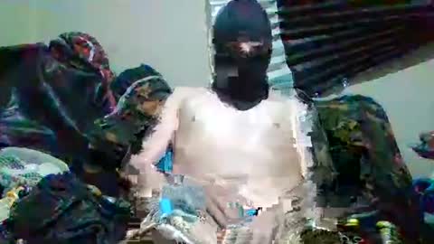 lauradecuada2 online show from February 24, 9:45 am