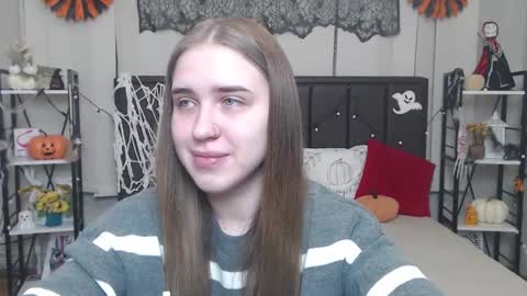 LauraHlot online show from October 24, 5:47 pm