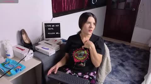 Snapshot of laurasex_21 chatting on March 3, 11:46 pm Laura online show from March 3, 11:46 pm