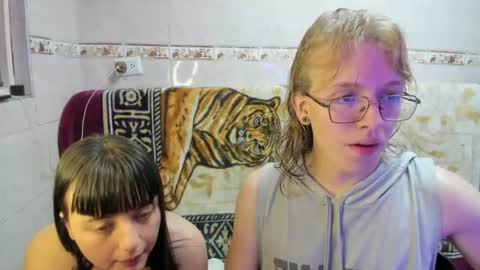 Laures666 online show from June 26, 11:48 am