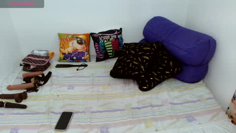 Lauren online show from April 6, 7:37 pm