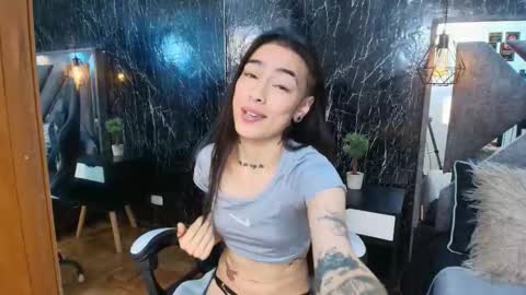 Snapshot of laurenhazel_ chatting on October 24, 1:12 pm LaurenHazel  online show from October 24, 1:12 pm