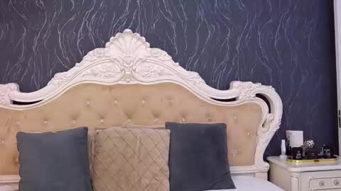 Laura online show from March 30, 3:01 pm