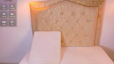 laurenn_smitth online show from May 6, 12:44 pm
