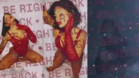 Lauren Saenz online show from April 4, 2:24 pm