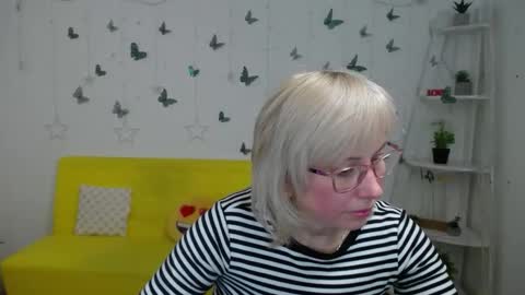 Lauren online show from February 20, 12:51 pm