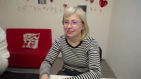 Lauren online show from February 8, 11:24 am