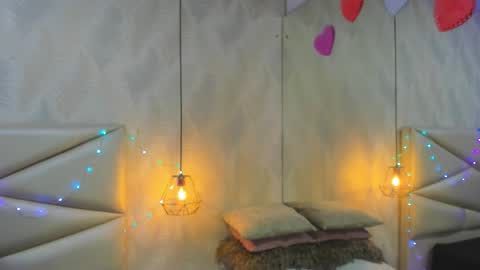 Laurent online show from December 21, 10:43 am