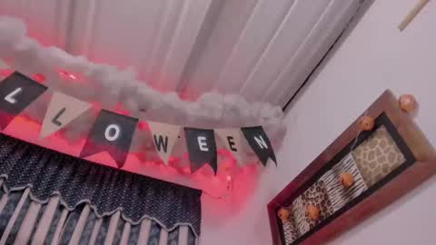 Lauu G online show from October 17, 9:35 am