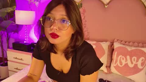 luu online show from March 22, 3:27 pm